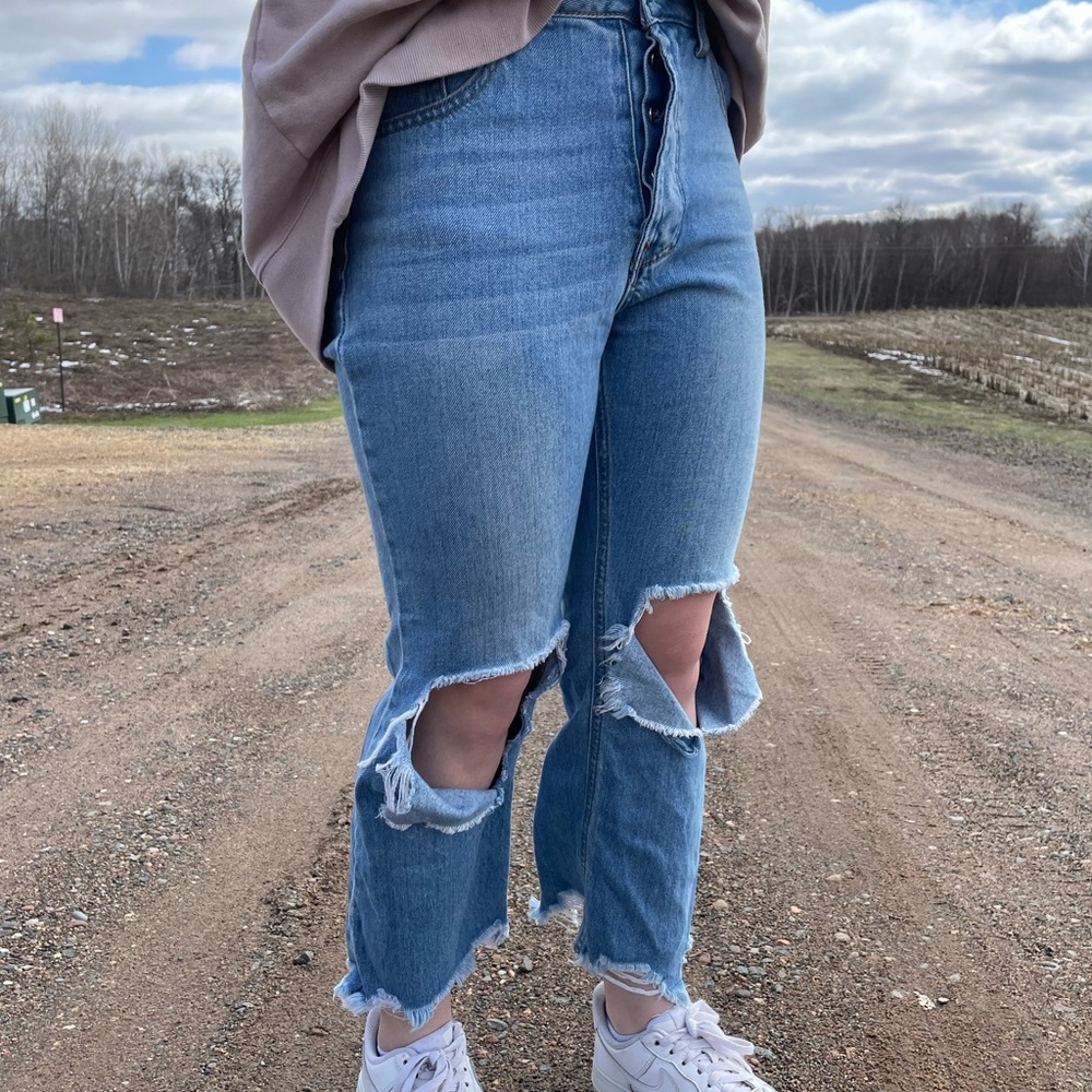 Forever 21 womens jeans, slightly worn, form fitting button up high rise